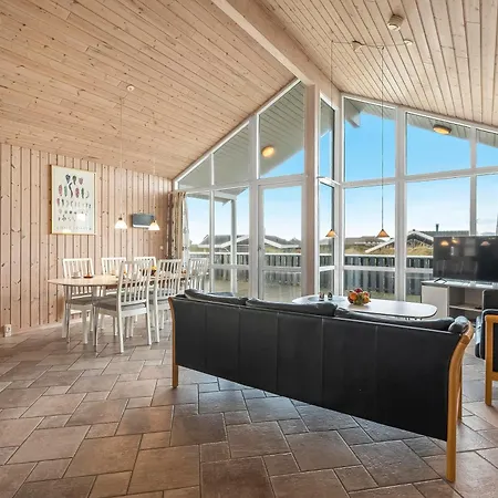 With And Sauna, Just 200 Meters From The North Sea, * Frostrup