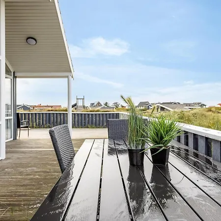 With And Sauna, Just 200 Meters From The North Sea,